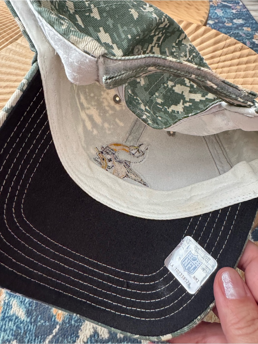 Minnesota Vikings Salute to Service Adjustable Hat Hardly Worn - Picture 8 of 8